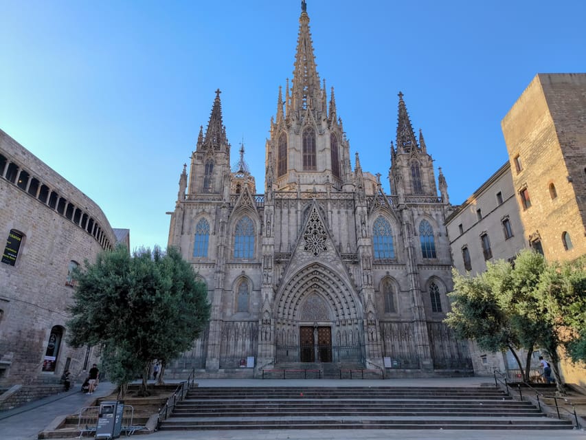 Gothic Quarter & Gaudí's Treasures Small-Group Tour - Key things that make this tour worth it