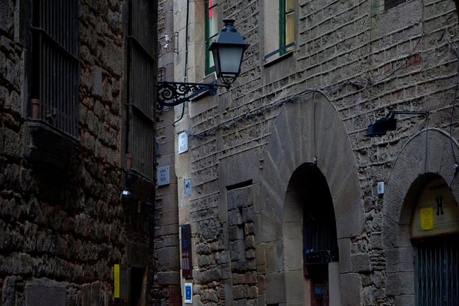 Gothic Quarter Insights & Tapas Experience - A 2.5-hour Gothic Quarter intro that also feeds you
