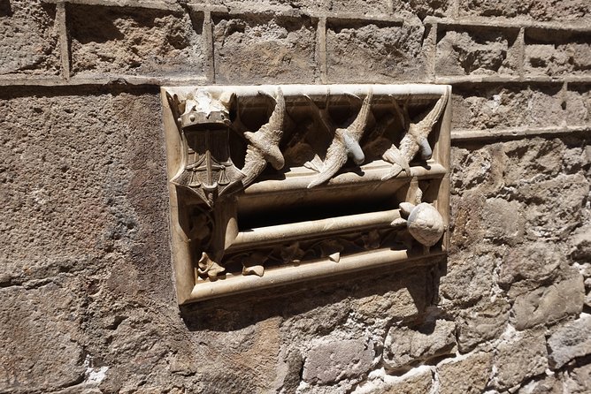 Gothic Quarter Insights & Tapas Experience - Casa de l’Ardiaca and Placa Sant Felip Neri: church life and street-trade corners