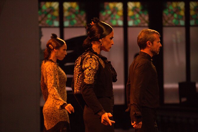 "Gran Gala Flamenco" The Most Famous Flamenco Show in Barcelona - Teatre Poliorama: a more traditional theater setup for the same show