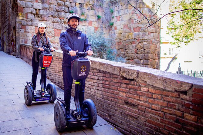 Gran Gaudi - 3H Segway tour - Ciutadella Park breaks: fountains, green space, and two chances to enjoy it