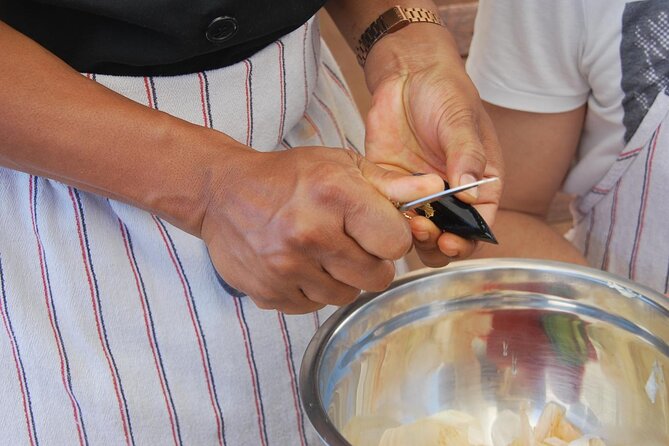 Hands-on Fideua or Paella Class in Barcelona in a Local's Home - What this Barcelona paella or fideua class is really about