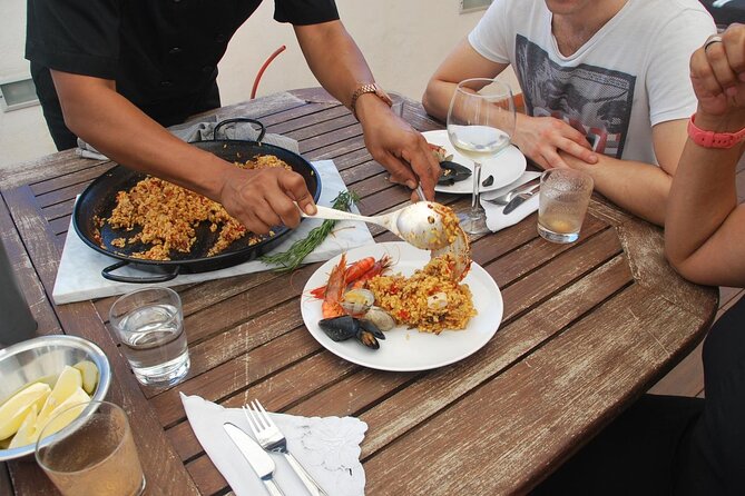 Hands-on Fideua or Paella Class in Barcelona in a Local's Home - Optional Mercat de Sants market walk: ingredients with context