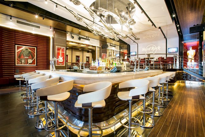 Hard Rock Cafe Barcelona with Set Lunch or Dinner - Where You Meet and How Priority Seating Helps in Real Life
