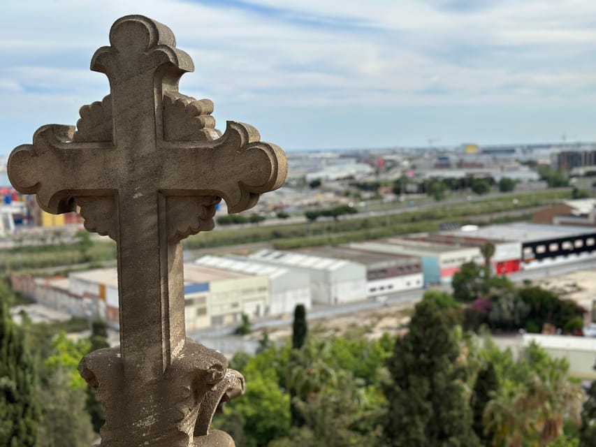 Hidden Barcelona: Montjuïc Cemetery Walking Tour - Fossar de la Pedrera: the stop that shifts tone fast