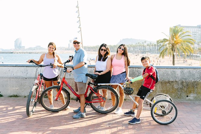 Highlights & Hidden Spots of Barcelona Bike Tour w/ Local Guide - Plaça del Rei, La Monumental, and the Cascades: History in the Details