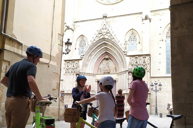 Historical Barcelona E-bike Guided Tour - Families, kids, and riding comfort