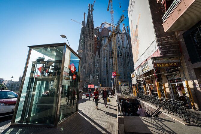 Hola Barcelona Travel Card - Airport value: when the pass becomes a no-brainer