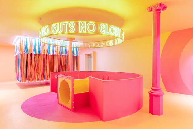 House of Candy: The Sweetest Experience in Barcelona - Photo booths and color corners: getting the shots without wasting time
