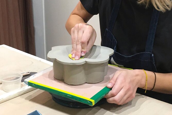 Introduction to Artisan Ceramics - Getting to Carrer de Salvà 71 and meeting the artisan team