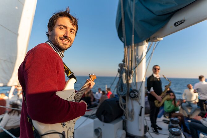 Jazz and Chill Out Sailing in Barcelona - Why a jazz catamaran works so well after sightseeing