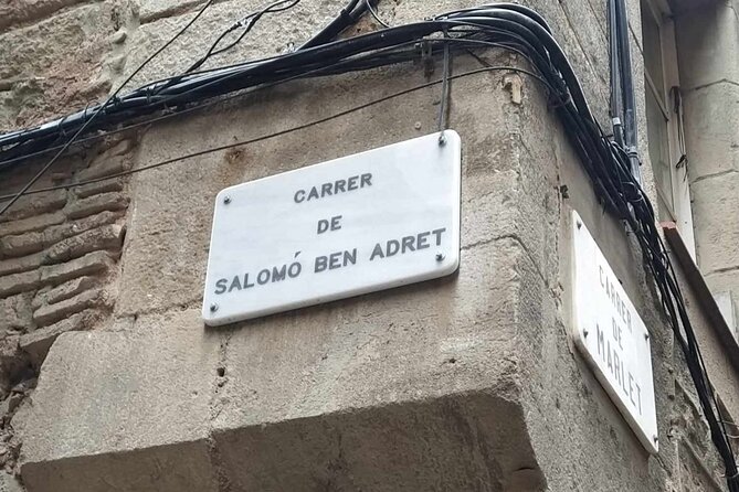 Jewish tour by Jewish Guide in Barcelona - Muralla Romana: Seeing Roman Barcelona Through a Jewish Lens