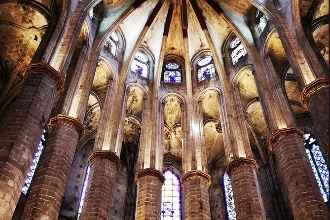 Kickstart Barcelona Private Tour. City Highlights for newcomers - Basilica de Santa Maria del Mar: a key church moment