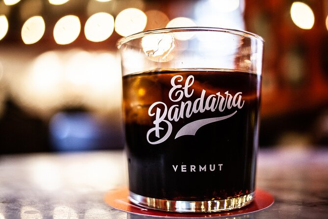 La Barceloneta Tapas & Wine & Drinks Tour in Barcelona - La Barceloneta at 7:00 pm: meeting point and the smartest timing