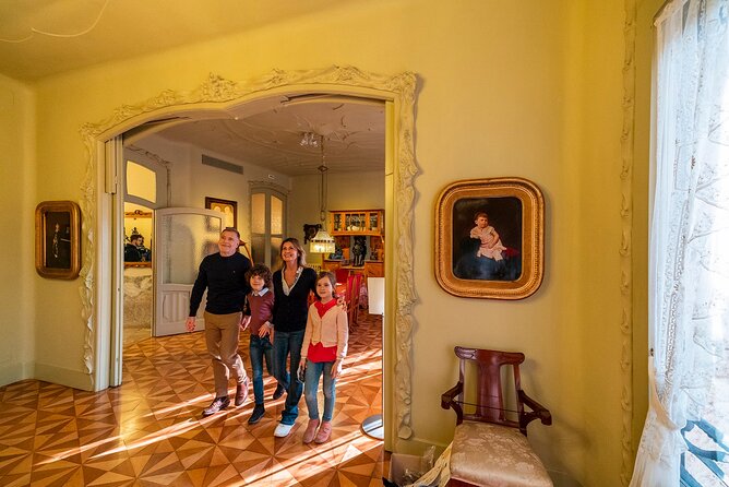 La Pedrera-Casa Mila Admission Ticket with Audioguide - Exhibition spaces: Espai Gaudí and what you take home