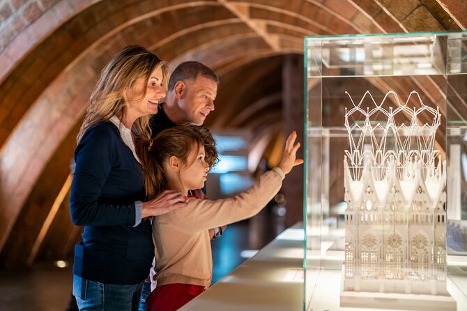 La Pedrera - Casa Mila Sunrise: Early Morning Access - The reproduced apartment: what bourgeois life feels like in Casa Mila