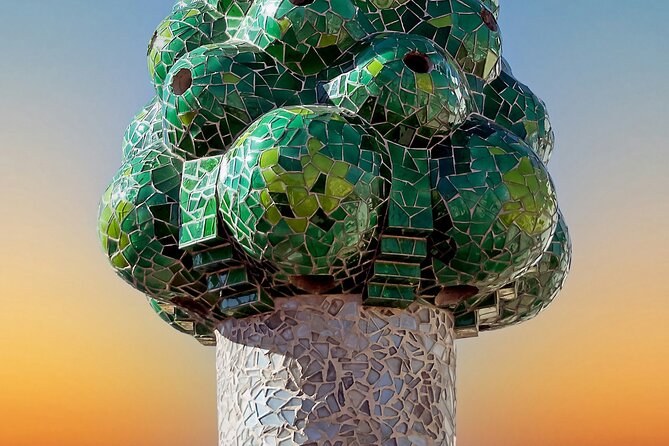 Life of Gaudi and Architectural | Walking Tour | 2h - Walking, metro, and the heat reality check