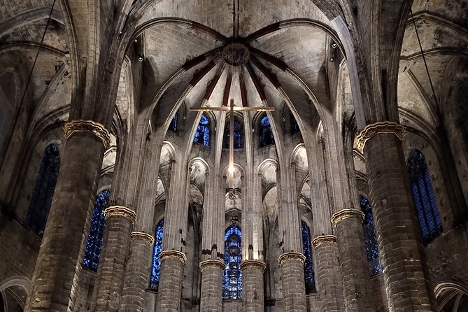 Luca’s Hidden Old Barcelona: the Gothic and El Born Tour - El Born / La Ribera: medieval streets and everyday life