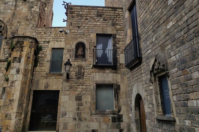 Luca’s Hidden Old Barcelona: the Gothic and El Born Tour - Basilica de Santa Maria del Mar: the church people keep loving