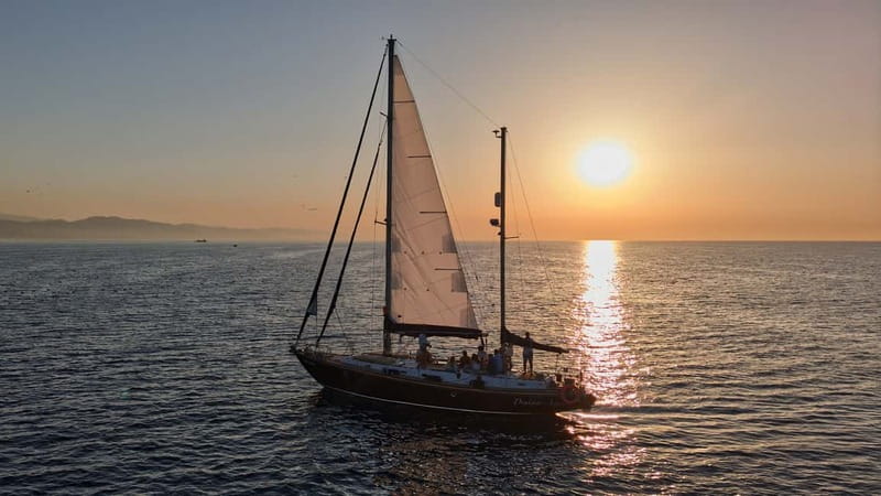Luxury and exclusive sailing tour with private service - Practical expectations: what to pack, what not to do, and how to stay comfortable