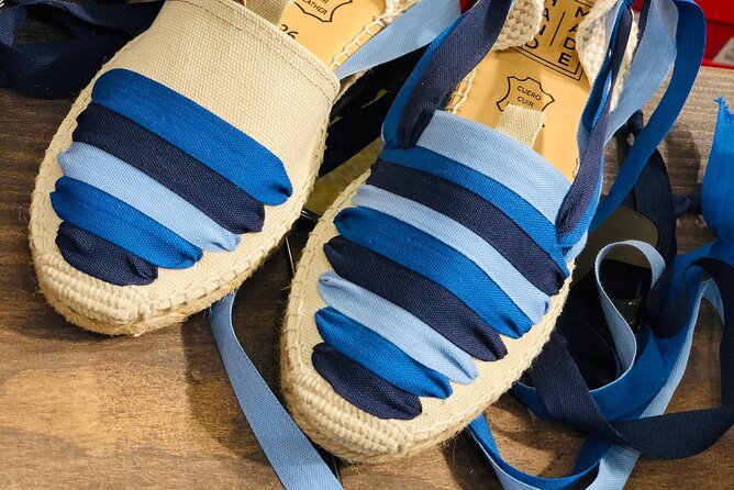 Make Authentic Espadrilles in Barcelona - Group size, pace, and language: what to expect from the flow