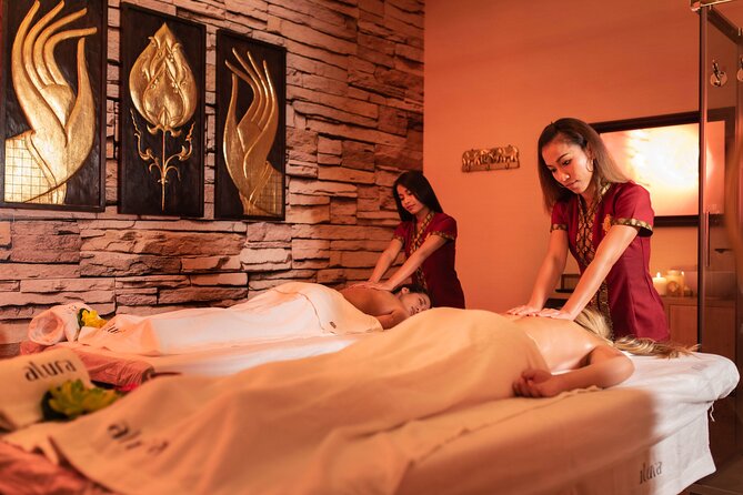 Massage of your choice of 60 min in the same room at THAI MASSAGE ALURA - Location: Les Corts, easy to reach, simple to find
