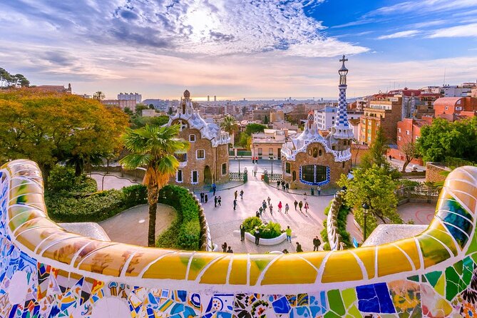 Max 6 People Full-Day Tour Barcelona, Sagrada Familia, Parc Guell - A 6-Person Barcelona Day That Actually Feels Manageable
