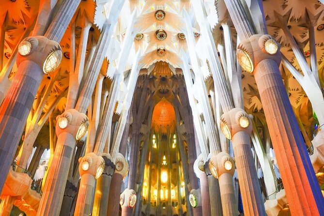 Max 6 People Full-Day Tour Barcelona, Sagrada Familia, Parc Guell - Park Güell with Skip-the-Line Entry: Engineering Inspired by Nature
