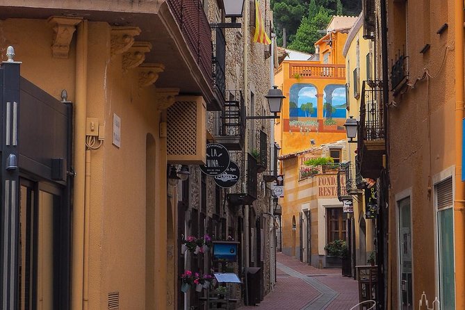 Medieval Costa Brava day-trip from Girona - Group Size and the Guide Style That Makes This Work