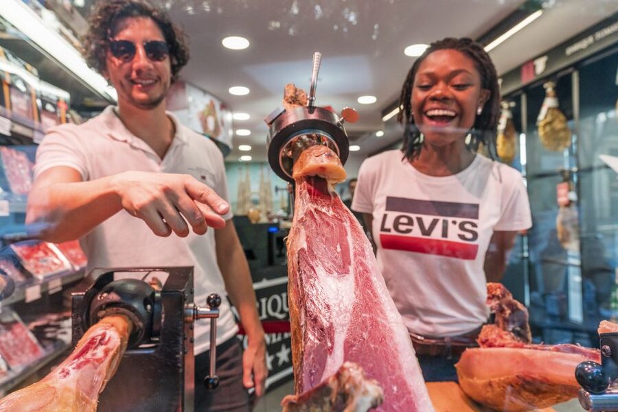 Menu Ibérico - Jamón & Cava near Sagrada Familia - Location reality check: stepping out of Sagrada Familia and into Iberian flavors