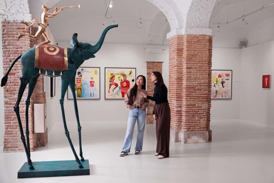 Moco Museum Barcelona: Modern & Contemporary Art - Audio guide tips: helpful, but pay attention to progression