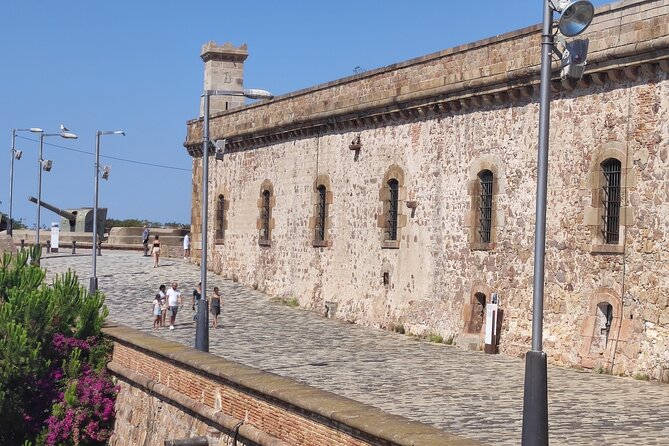 Montjuic Castle Admission Ticket in Barcelona - Getting There: The Steep Part You Should Actually Plan For