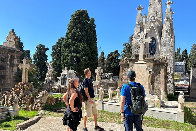 Montjuïc Cemetery Walking Tour – Hidden Art, History & Views - Small logistics that matter: English, mobile ticket, and advance planning