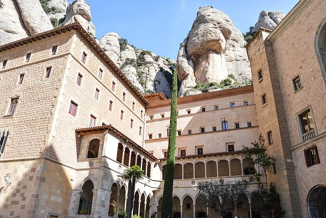 Montserrat 7-hour Private Tour from Barcelona with Lunch - Price and value: what $397.68 buys you in a 7-hour day