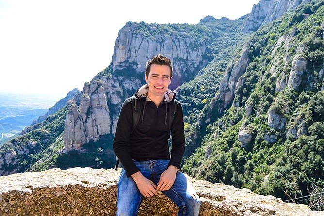 Montserrat 7-hour Private Tour from Barcelona with Lunch - Small tips that make a big difference on Montserrat
