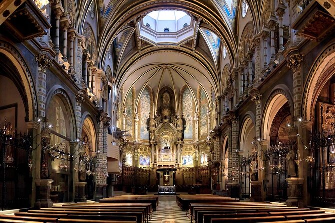 Montserrat Afternoon Tour & Black Madonna Priority Access - Espai Audio visual Montserrat: a quick way to get the story straight