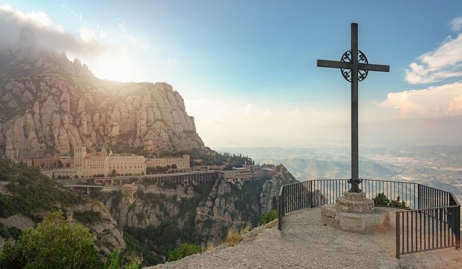Montserrat & Cava Wineries Day Trip from Barcelona w/ Pickup - Vins El Cep and the Cava Cellars: 3 Tastings That Actually Make Sense