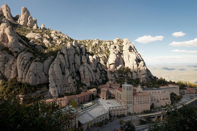 Montserrat Complete Guided Tour & The Boys Choir's Performance - Stop 2: Natural Park Views, Legends, and the Santa Cova Atmosphere
