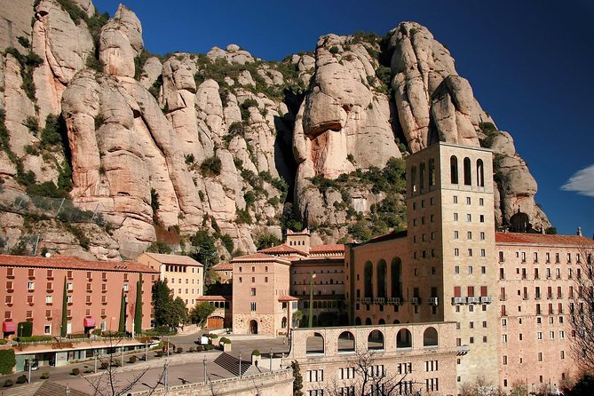 Montserrat Half Day with Cable Car and Easy Hike from Barcelona - Small group pacing: the difference between rushed and relaxed
