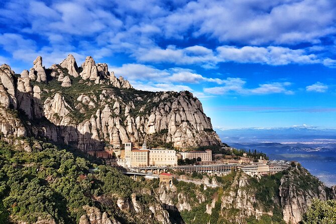 Montserrat Nature Experience, Monastery and Museum - Your Guided Hike in Montserrat Natural Park