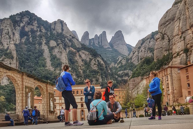 Montserrat Nature Walk, Monastery and Museum from Barcelona - The Farmers’ Market Stop: Cheese, Honey, Fig Bread, and Local Rhythm