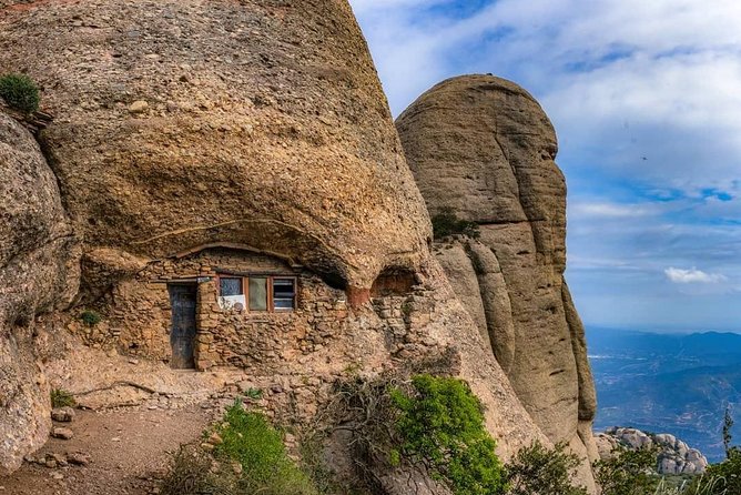 Montserrat Private Day Trip - Montserrat monastery stop: how to make the 3 hours actually count
