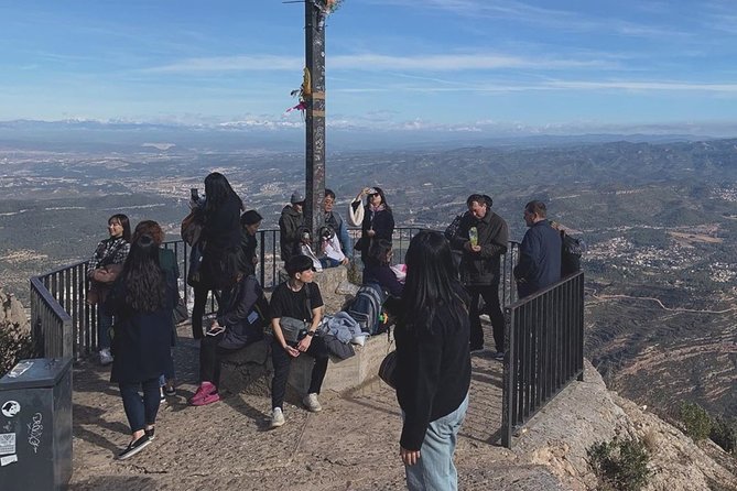 Montserrat Private Tour by Train from Barcelona - Meeting Marta at Plaça d’Espanya: start fast, feel organized