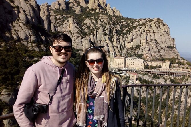Montserrat Private Tour with Hotel pick-up from Barcelona - Guides who make it personal: what you should look for