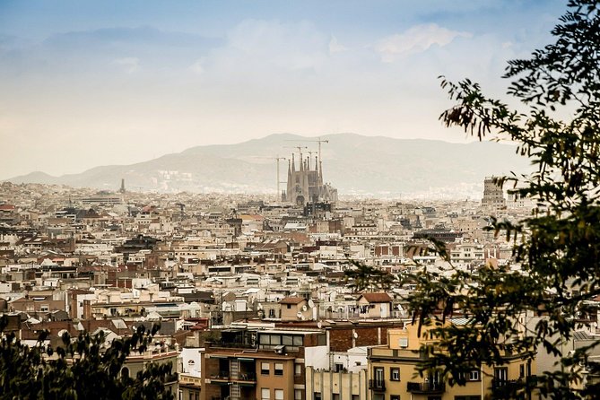 One-way Private Transfer From/To Barcelona Airport - Luggage and Passenger Limits: The Part People Underestimate