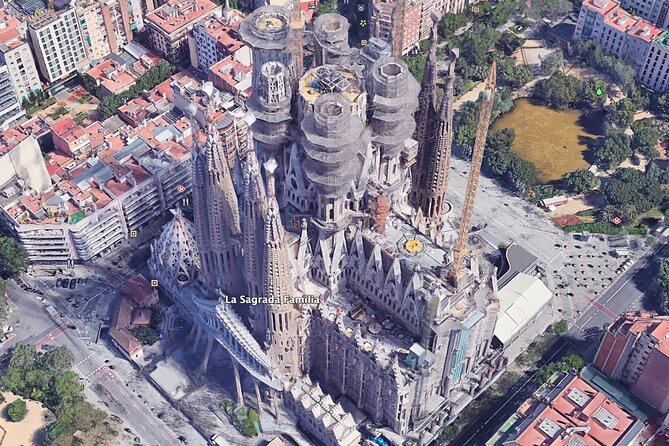 Online Experience: Zoom around panoramic Barcelona - Sagrada Família: the Google Earth 3D flight that makes design make sense