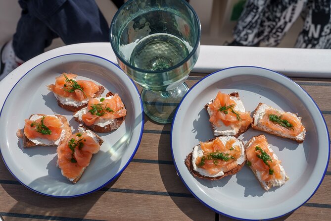 Oyster Odyssey Barcelona's Premier Sailing and Seafood Adventure - Oysters, Fine Wine, and Chef Pablo’s Onboard Touch