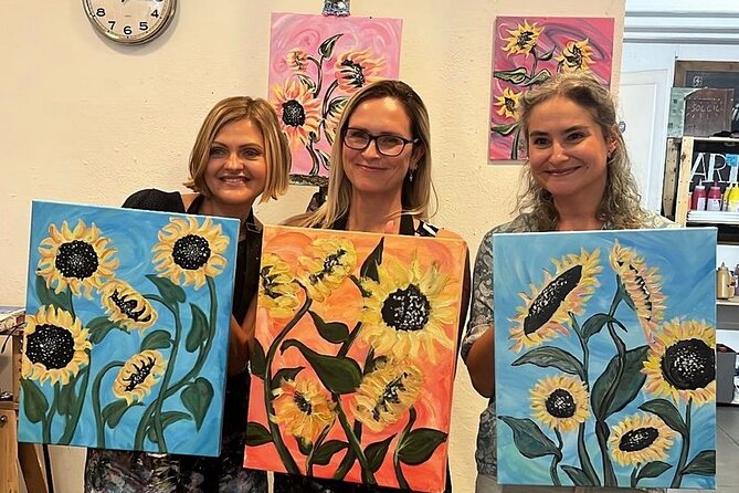 Paint & Wine Workshop in an Art Studio in Barcelona - The painting class approach: you create, you don’t copy