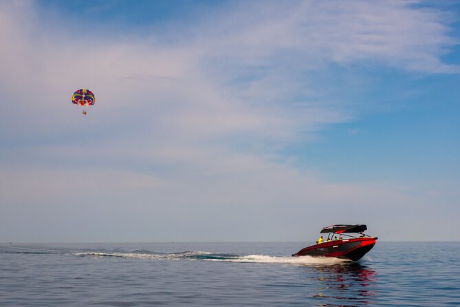 Parasailing Tour en Barcelona - The 15 Minutes Over the Sea: From Briefing to First Lift