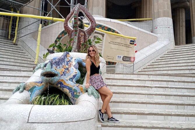 Park Guell and Sagrada Familia Tour in Barcelona - Getting oriented: meeting point and what to do before you start